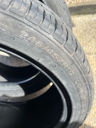 Neumáticos 245/45 R18