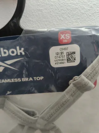 Top deportivo Reebok gris sin estrenar talla XS