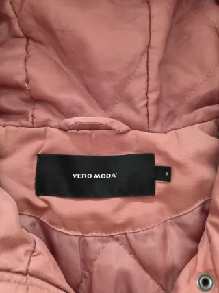 Abrigo rosa Vero Moda con capucha