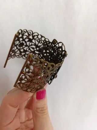 Brazalete con pedrería