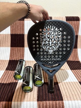 Pala Pádel Maori M1 + 3 Botes Pelota Drop Shot