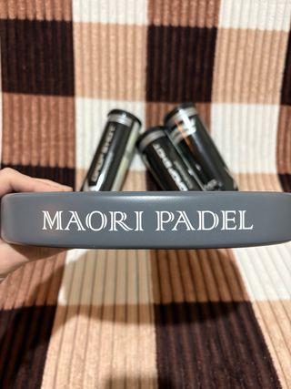 Pala Pádel Maori M1 + 3 Botes Pelota Drop Shot