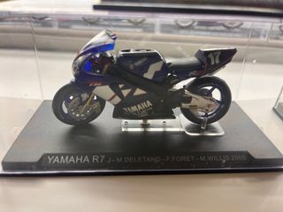 Conjunto de motos 1/24 compuesto de 6 motos .