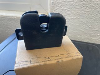 Cerradura Portón VW T5 7H0 827 505 K