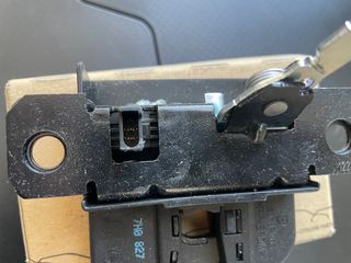 Cerradura Portón VW T5 7H0 827 505 K