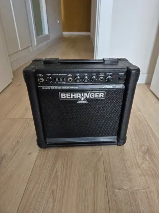 Amplificador Behringer V-TONE GM108 15W
