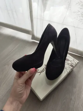 Zapatos de tacón negros talla 40