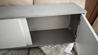 Armario gris y blanco