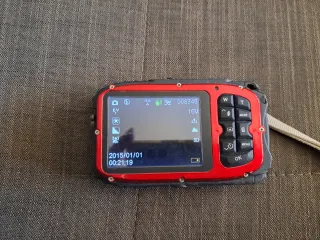 Cámara Digital Sumergible 16MP Roja