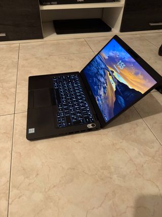 Ordenador portátil DELL I5 9 GENERACIÓN