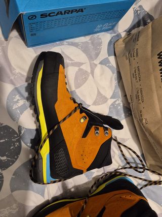 Botas Montaña Scarpa Tech GTX Naranja/Negro