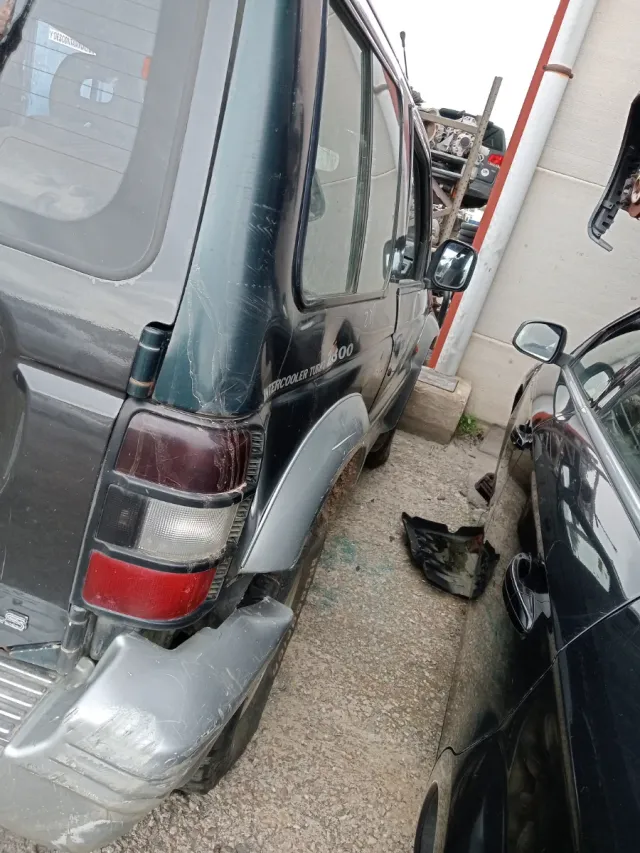 Mitsubishi Montero Corto Piezas