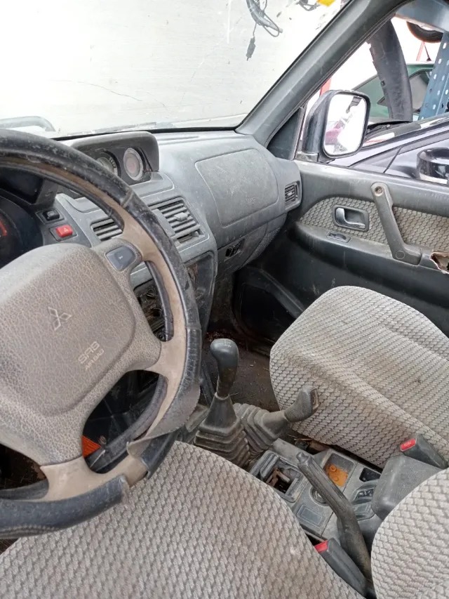 Mitsubishi Montero Corto Piezas