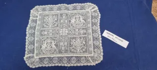 Tapete de encaje antiguo 35x35cm