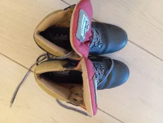 Botas Chiruca Negras y Rojas