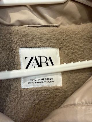 Abrigo plumífero Zara beige