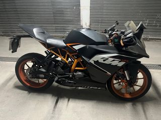 KTM RC 125 2016 Negra y Naranja