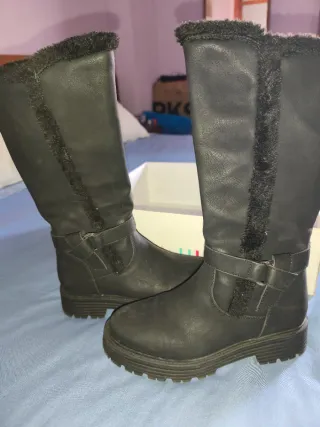 Botas altas niña negras