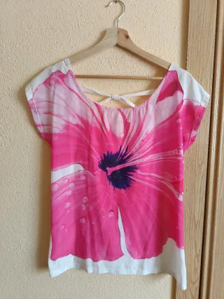 Camiseta floral
