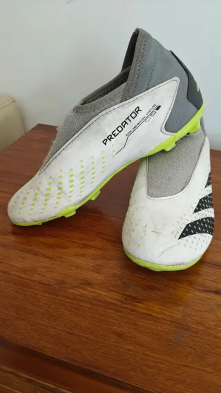 Botas de fútbol Adidas Predator niño Talla 35