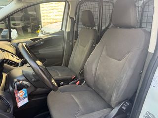 Ford Transit Courier 2021