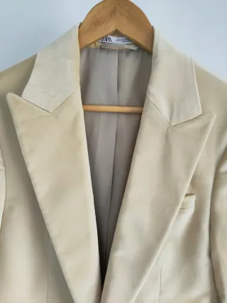 Blazer terciopelo Zara beige