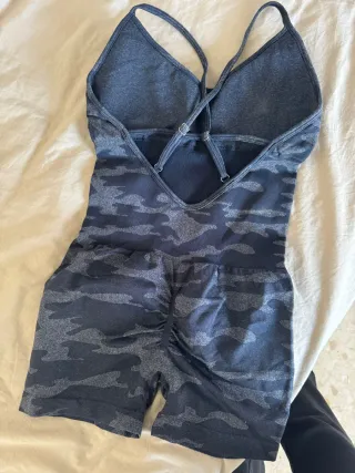 Mono elástico morado con estampado cebra