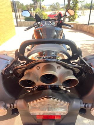 Triumph Sprint ST 1050