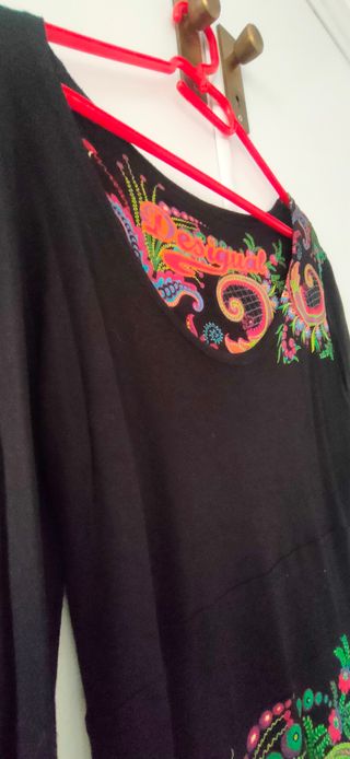Vestido Desigual negro estampado