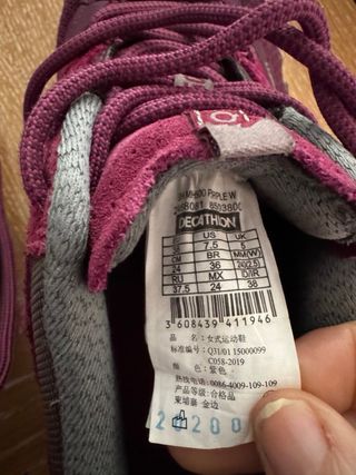 Zapatillas montaña Quechua moradas