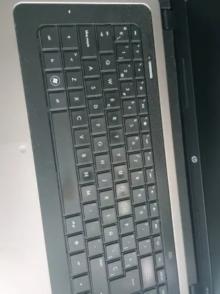 Ordenador portátil HP gris