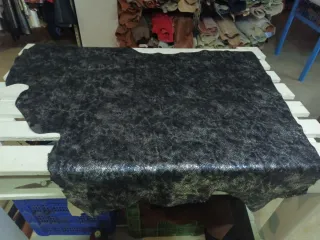 Piel de vacuno grabada