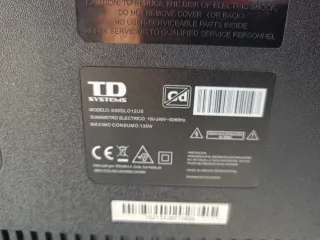 TD Systems smart TV 4K con rayas verticales