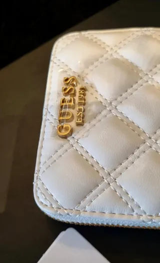 Mini portafoglio Guess bianco trapuntato