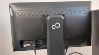 Monitor Fujitsu Negro
