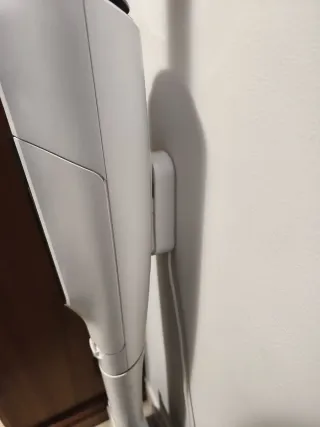 Folletto scopa e pulilava
