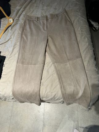 2 pantalones talla 42-44 2 vestidos talla 42  Fald