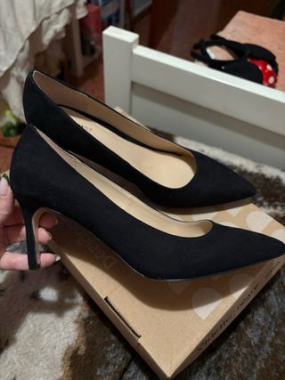 Stiletto negros talla 38