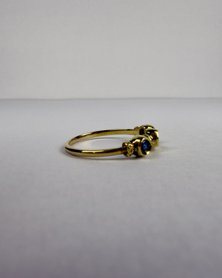 Anillo Oro 18k Diamantes y Zafiro Azul