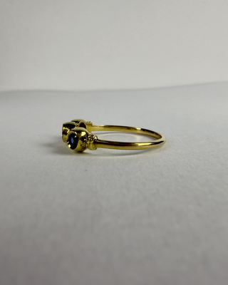 Anillo Oro 18k Diamantes y Zafiro Azul