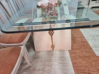 Mesa de salón cristal y metal, hecha a mano.