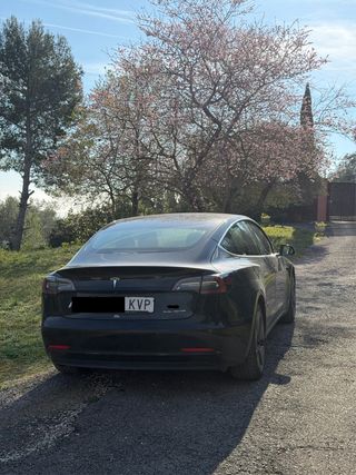Tesla Model 3 IMPECABLE con FSD