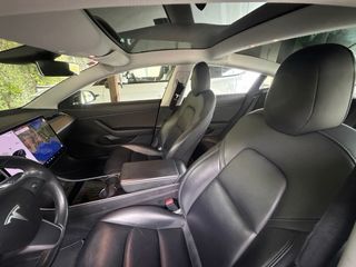 Tesla Model 3 IMPECABLE con FSD