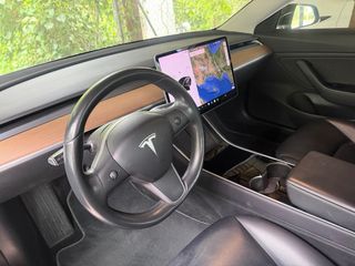 Tesla Model 3 IMPECABLE con FSD
