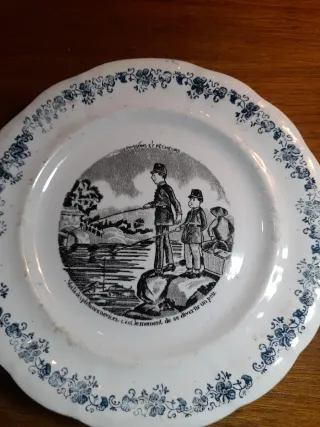 Plato antiguo decorado 20 cm