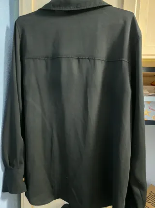 Camisa Zara Negra Botones Dorados Talla S