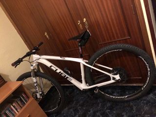 Cube 29” carbono Xt di2