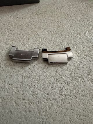 Reloj Guess Plateado con Cristales y Caja