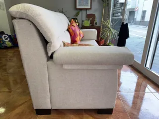 Sofá beige 2 plazas
