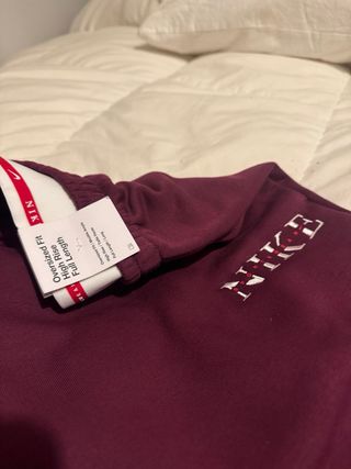 Pantalón Nike Morado Nuevo